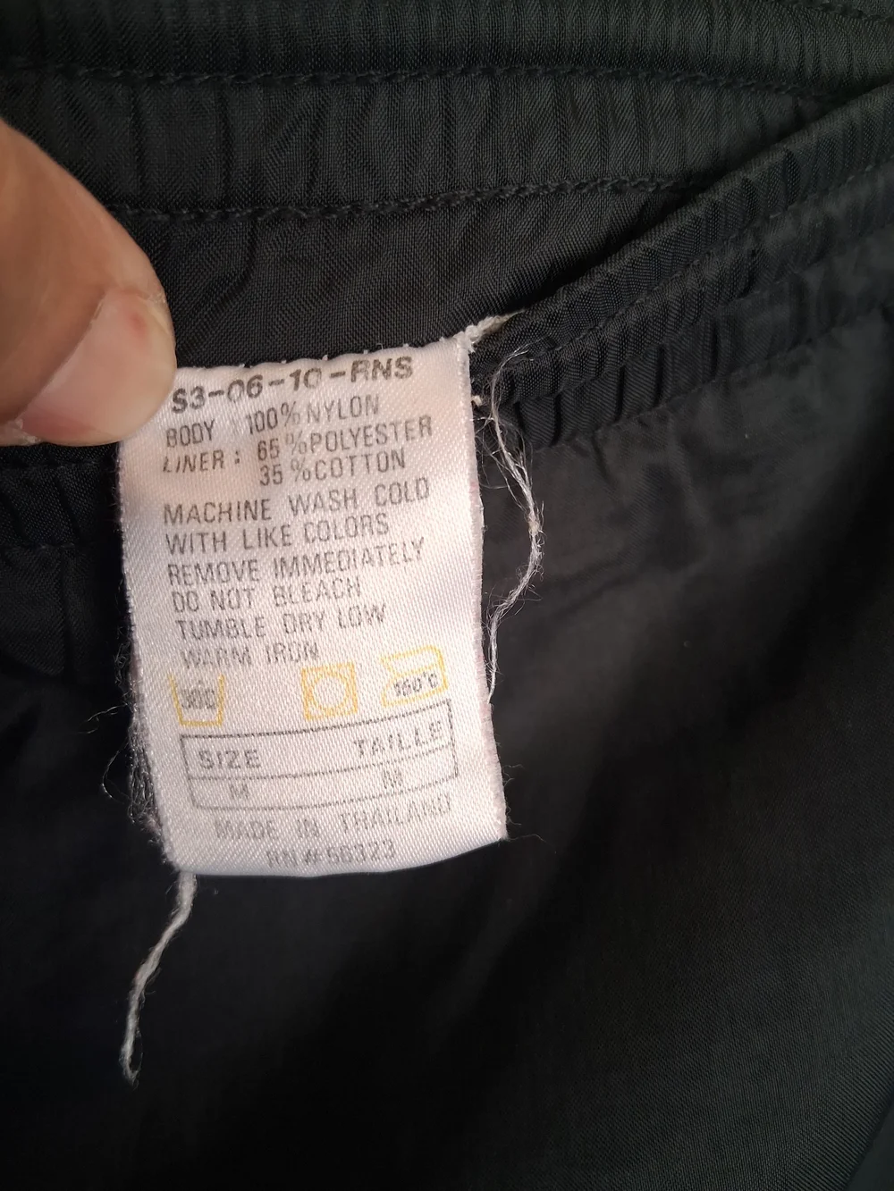 Nike Vintage Swim Trunks Men’s Medium Black Shorts Mesh Lined Swoosh Logo Beach